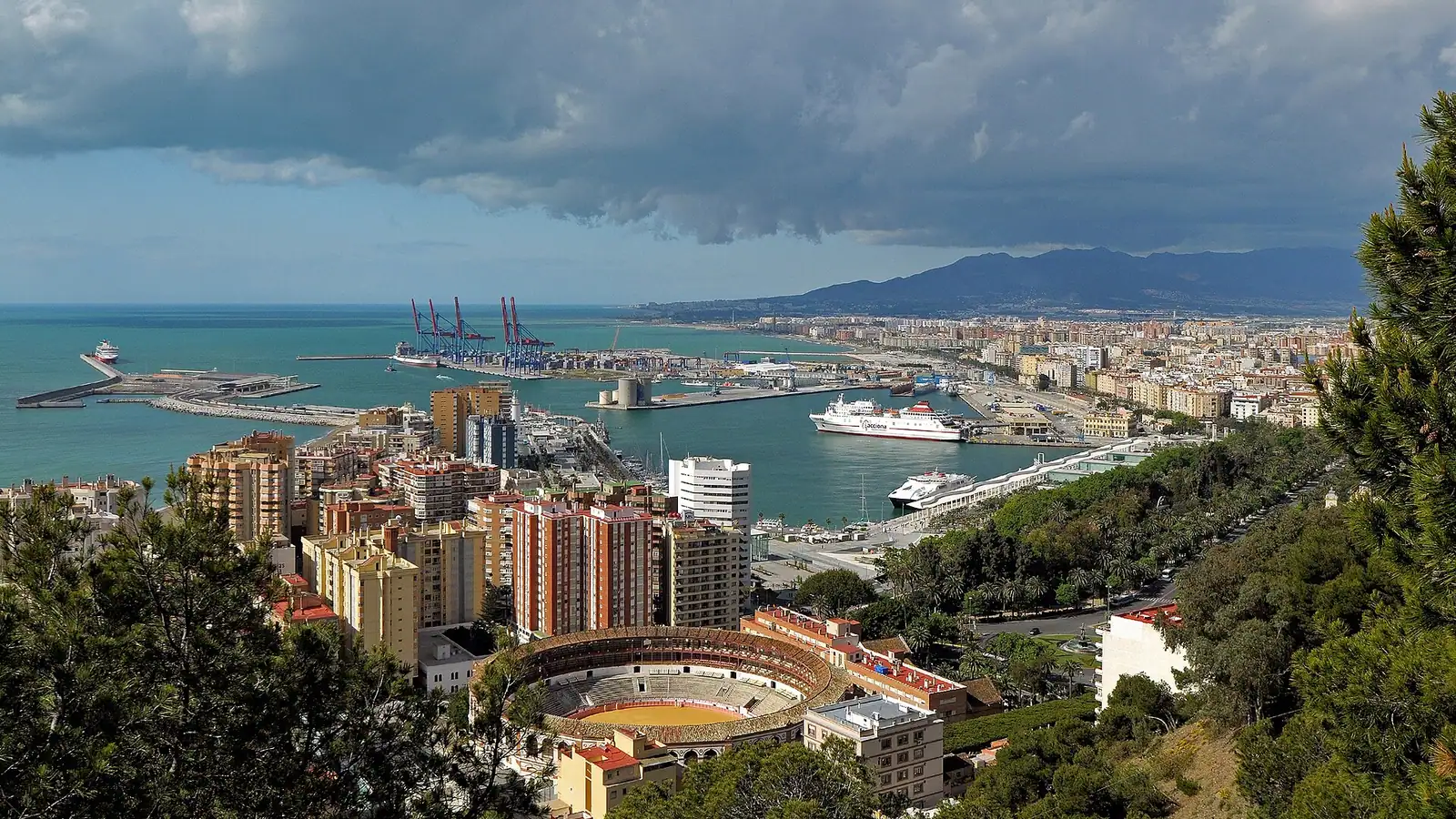 Málaga – View of Malaga from Castillo Gibralfaro. Spain