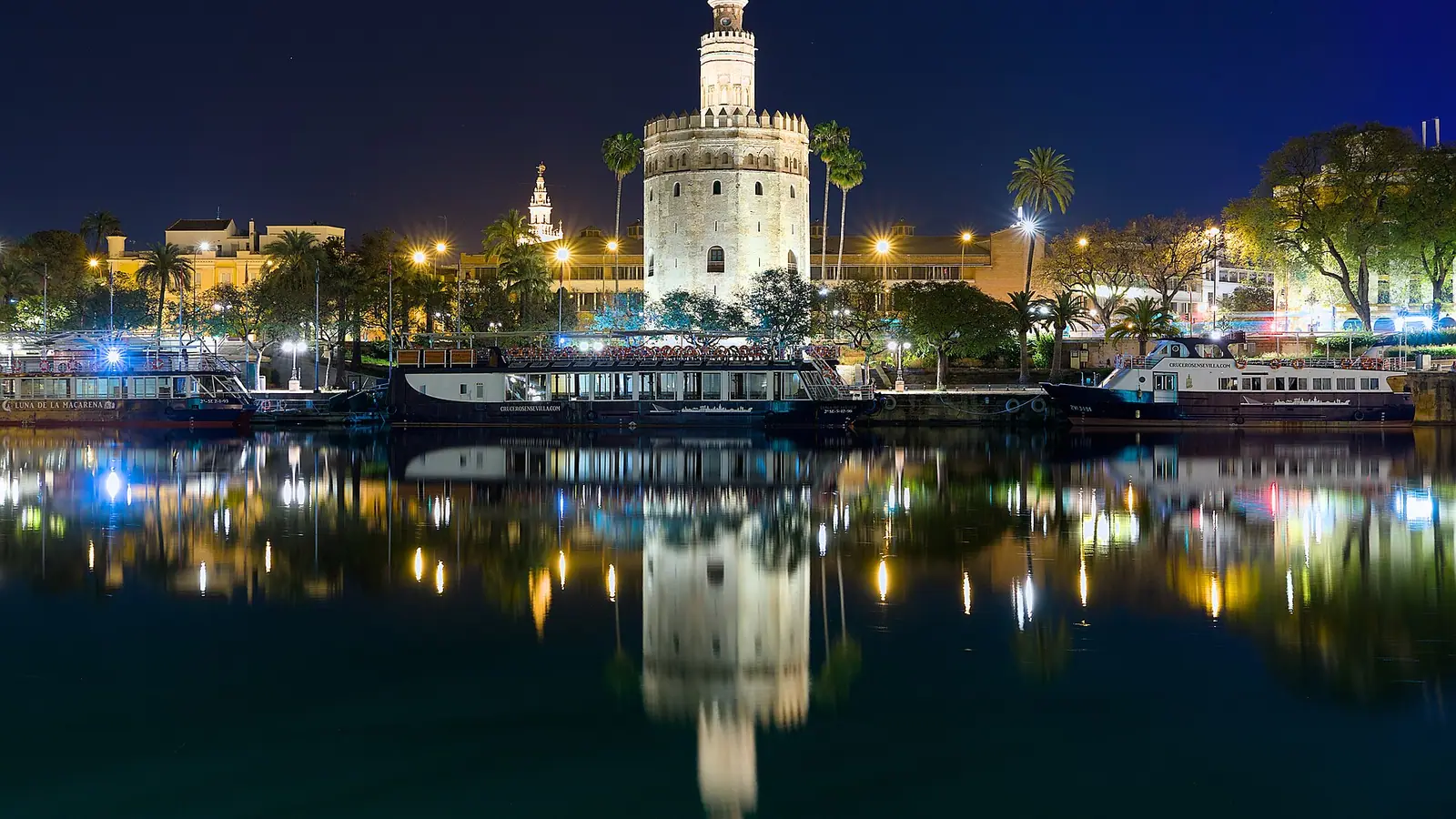 Seville – Seville (Andalusia, Spain) - Torre del Oro and river Guadalquivir at night